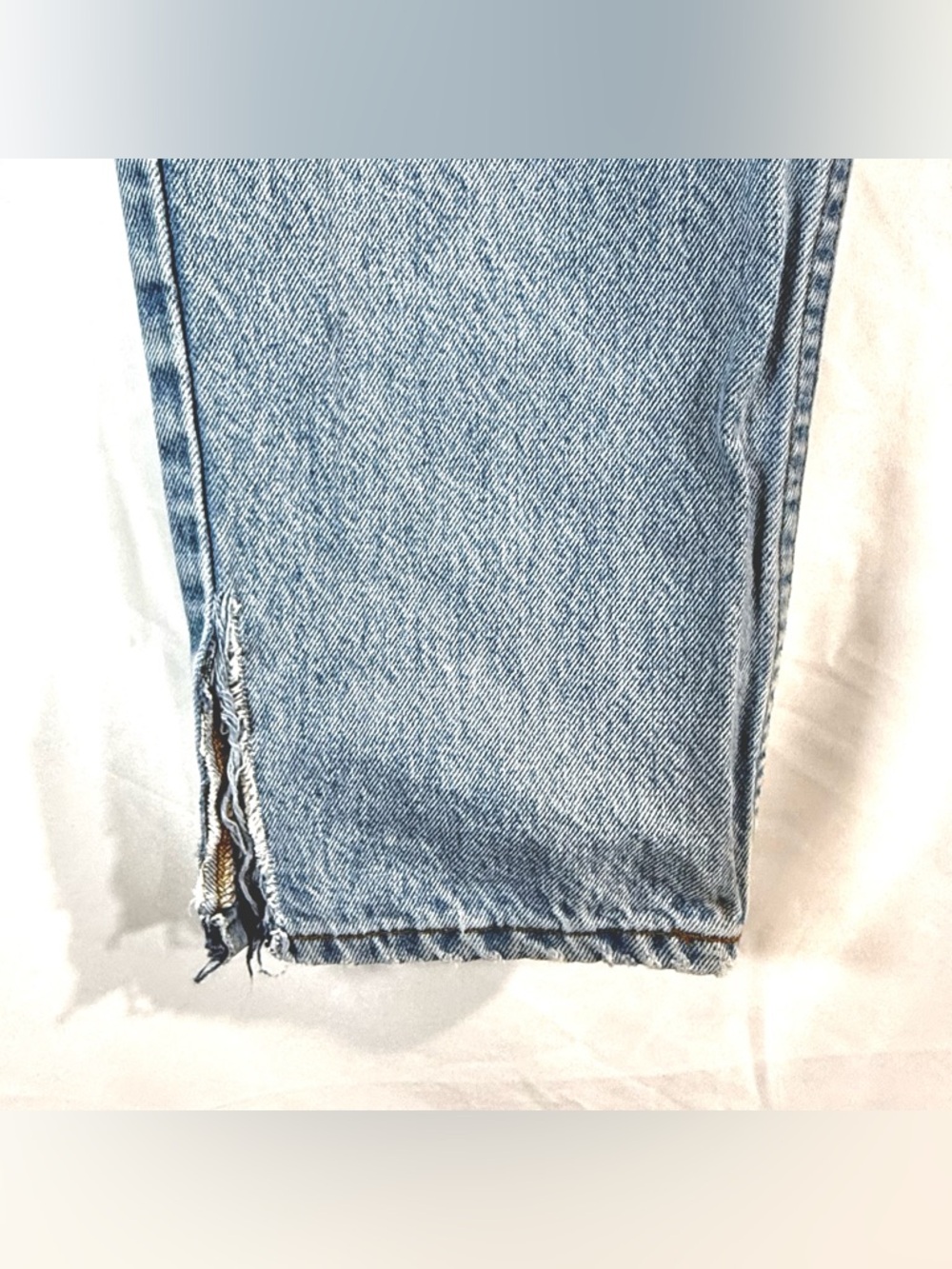 Urban Outfitters BDG Dad Fit High Rise Light Wash Jeans With Side Heel Slit - Picture 5 of 14